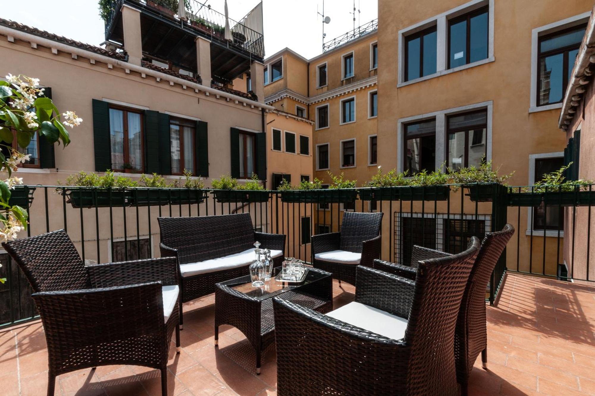 San Marco Luxury Apartments Muneghe Venesia Bagian luar foto